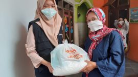 MCCC Kota Batu bantu penanganan pandemi corona dengan melakukan sejumlah kegiatan sosial. (Fajrin Fadhillah for seputarjatim.com)