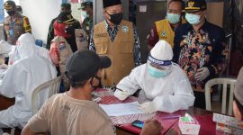 Pemkab Lamongan gencarkan rapid tes untuk mendeteksi warga positif covid-19. (Mahrus/ SJ Foto)