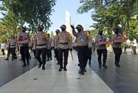 Peringati Hari Bhayangkara ke-74, Kapolda Jatim ziarah Taman Makam Pahlawan di Surabaya, Senin, 29/06/2020. (Yudha/SJ Foto)