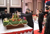 Peringatan HUT Bhayangkara digelar di Polda Jatim, Rabu, 01/07/2020. (Yudha/SJ Foto)