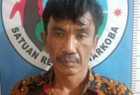 Tersangka MAG diamankan petugas Satreskoba Polres Sumenep. (Foto Istimewa)