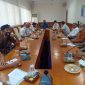 sejumlah nelayan didampingi aktivis Gerakan Sampang Menggugat (GSM) menggelar pertemuan dengan Managemen Husky-CNOOC Madura Limited (HCML). (Hyd/SJ Foto)