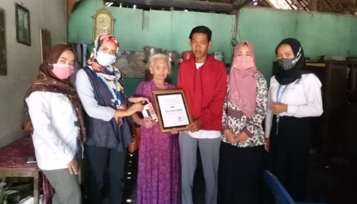 Semangat Belajar, PTC Bantu Siswa Kurang Mampu