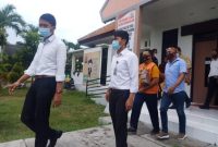 Pria yang merupakan PNS Dinas Perhubungan (Dishub) Bangkalan ditahan dalam kasus penistaan agama, Senin, 19/10/2020. (Foto istimewa)