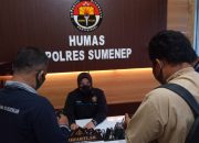 Digerebek Polisi, Judi Sabung Ayam Kocar-Kacir Digerebek Polisi, Judi Sabung Ayam Kocar-Kacir