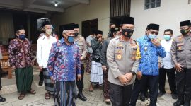 Kapolda Jatim Irjen Pol. Nico Afinta berkunjung ke Ponpes Sabilurrosyad, Gasek, Kota Malang, Jumat, 27/11/2020. (Yudha/SJ Foto)