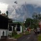 Awan panas muncul dari kawah Gunung Semeru, Sabtu, 16/01/2021. (Yudha/SJ Foto)