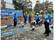 Inovasi " PETIS " Polres Pamekasan, Permudah Masyarakat Untuk Mendapatkan SIM Inovasi ” PETIS ” Polres Pamekasan, Permudah Masyarakat Untuk Mendapatkan SIM