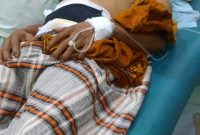 Foto: Samsul Korban Penganiayaan Yang Saat Ini dirawat Di RSUD. Moh. Anwar Sumenep. (Dok.Humas Polres Sumenep) 