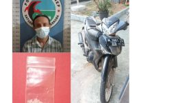 Foto: RA Bersama Barang Bukti Saat Diamankan Satresnarkoba Polres Sumenep