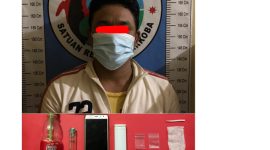 Foto:JA Bersama Barang Bukti Saat Diamankan Satresnarkoba Polres Sumenep