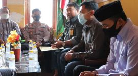 Foto:Mediasi kasus pencatutan nama untuk meminta sumbangan di Ponpes Al Kahfi, Kabupaten Kebumen, Jawa Tengah, Kamis (30/12/2021).(KOMPAS.COM/DOK POLRES KEBUMEN)