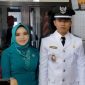 Foto: Abd. Basith, S.Sy. Kades Tamidung, Kecamatan Batang-Batang, Didampingi Istri Seusai Pelantikan Di Pendopo Agung Sumenep. 