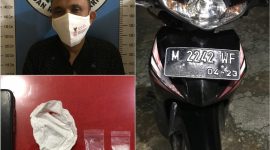 Foto: MR Bersama Barang Bukti Saat Diamankan Satresnarkoba Polres Sumenep