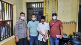 Foto: SS saat diamankan oleh petugas polsek Batang-Batang. 
