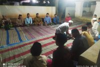 Foto: warga Dusun Nangger, Desa Jambu, Kecamatan Lenteng, Kabupaten Sumenep menggelar acara Rokat Bhumi di dekat buju’ Palanggeren.