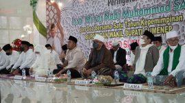 Foto: Bupati Sumenep didampingi wabup dan para Ulama Saat Hadiri Isra' Mi'raj di masjid pemkab Sumenep.