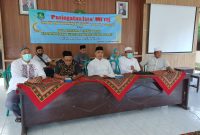 Foto: Suryadi Irawan, Sekcam Lenteng bersama staf Kecamatan Lenteng saat ikuti peringatan isra' mi'raj secara virtual yang diadakan pemkab Sumenep.