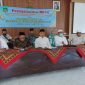 Foto: Suryadi Irawan, Sekcam Lenteng bersama staf Kecamatan Lenteng saat ikuti peringatan isra' mi'raj secara virtual yang diadakan pemkab Sumenep. 