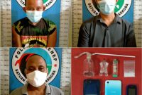 Foto: ketiga tersangka berikut barang buktinya diamankan ke kantor Satresnarkoba Polres Sumenep.