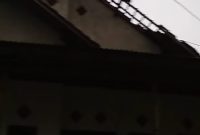 Foto: Salah Satu Rumah Warga Di Desa Talang Yang Terkena Musibah Angin Puting Beliung. 