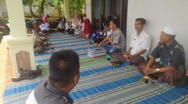 Foto: Kepala BPP Lenteng didampingi ketua Gapoktan Desa Jambu melakukan verifikasi terhadap Kelompok Tani (Poktan) Desa jambu 