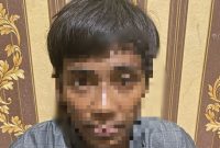 Foto: tersangka saat diamankan di mapolres sumenep