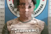 Foto: DW saat diamankan dikantor Satresnarkoba Polres Sumenep. (Istimewa)