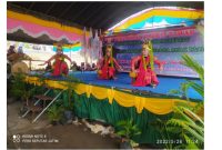 Foto: Tari Muang sangkal Sambutan kehadiran Bupati Sumenep di tempat wisata bukit tawap, Desa Pagarbatu, Kecamatan Saronggi.
