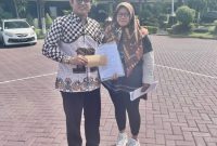 Foto: Qomariyah didampingi kuasa hukumnya saat melaporkan warga pandaan Atas Dugaan Tipu Gelap yang dialaminya