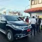 Foto: Mobil Dinas Bupati Sumenep Saat menjemput Achmad Fauzi pulang dari kunjungan kerja ke kepulauan.