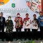 Foto: Bupati Sumenep didampingi Sekda Kabupaten Sumenep saat membuka seminar bagi IKM