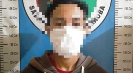 Foto:Tersangka saat diamankan dikantor Satresnarkoba Polres Sumenep