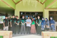 Ketua PN Sumenep bersama jajarannya mengunjungi salah satu pensiunan PN sumenep