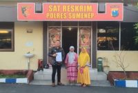 Foto:Andika Meigista CHK. SE., SH., CNSP., CNICP dari AL-FATH LAW FIRM saat mendampingi AS di Polres Sumenep