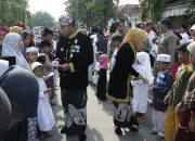 Di Usia Ke-753, Pemkab Sumenep Berbagi Kebahagiaan Dengan Anak Yatim Di Usia Ke-753, Pemkab Sumenep Berbagi Kebahagiaan Dengan Anak Yatim