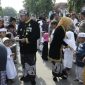 Foto:Bupati Sumenep didampingi istri santuni anak yatim