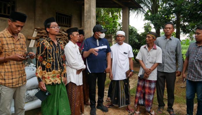 Bupati Fauzi Pastikan Bantuan Pupuk Gratis Non Subsidi Tersampaikan Dengan Baik Kepada Petani