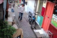 Wajah pelaku terekam kamera CCTV (foto: Heri Wicaksana)