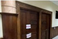 Salah satu ruang kerja di kantor DPRD Jatim yang disegel KPK. (foto: Heri Wicaksana)