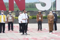 Presiden Joko Widodo didampingi Forkopimda Jatim resmikan Bendungan Semantok di Nganjuk, Selasa (20/12/2022). (Foto: Joe)