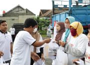 Jelang Nataru, Komunitas Sopir Truk Pendukung Ganjar Bagikan Sembako Jelang Nataru, Komunitas Sopir Truk Pendukung Ganjar Bagikan Sembako