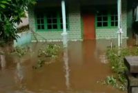 Ket: Foto yang dikirim masyarakat desa torjek ke redaksi media seputarjatim.com