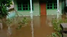 Ket: Foto yang dikirim masyarakat desa torjek ke redaksi media seputarjatim.com