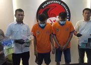 Kakak adik kompak jadi kurir sabu 1 Kg dibekuk Polrestabes Surabaya Kakak adik kompak jadi kurir sabu 1 Kg dibekuk Polrestabes Surabaya
