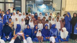 Foto:Kru PT. Arminareka saat berbagi kebahagiaan bersama puluhan anak yatim