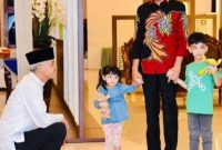 Foto:Moment pertemuan Ganjar dan Joko widodo (ist)