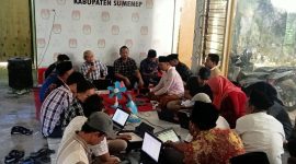 Foto:Anggota PPK Lenteng Divisi Data saat gelar rakor bersama anggota PPS 