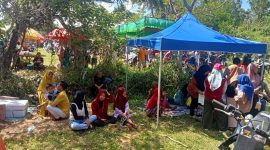 Foto:Para pelaku UMKM memadati arena Adventure Trail Sumekar 2023 di desa Matanair, Kecamatan Rubaru
