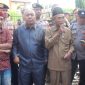 Aktivis AMSB Junaidi Juna ditemui Ketua BK DPRD Sumenep Sami'udin dan Latief beberapa waktu lalu. (seputarjatim photo)